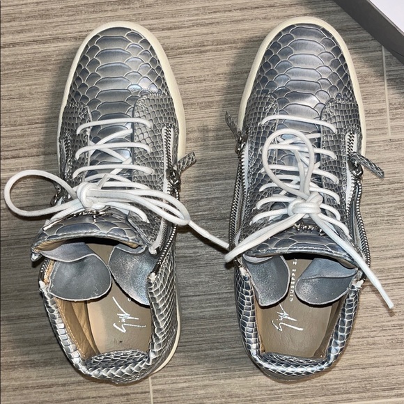 Giuseppe Zanotti Textured Gray Sneakers